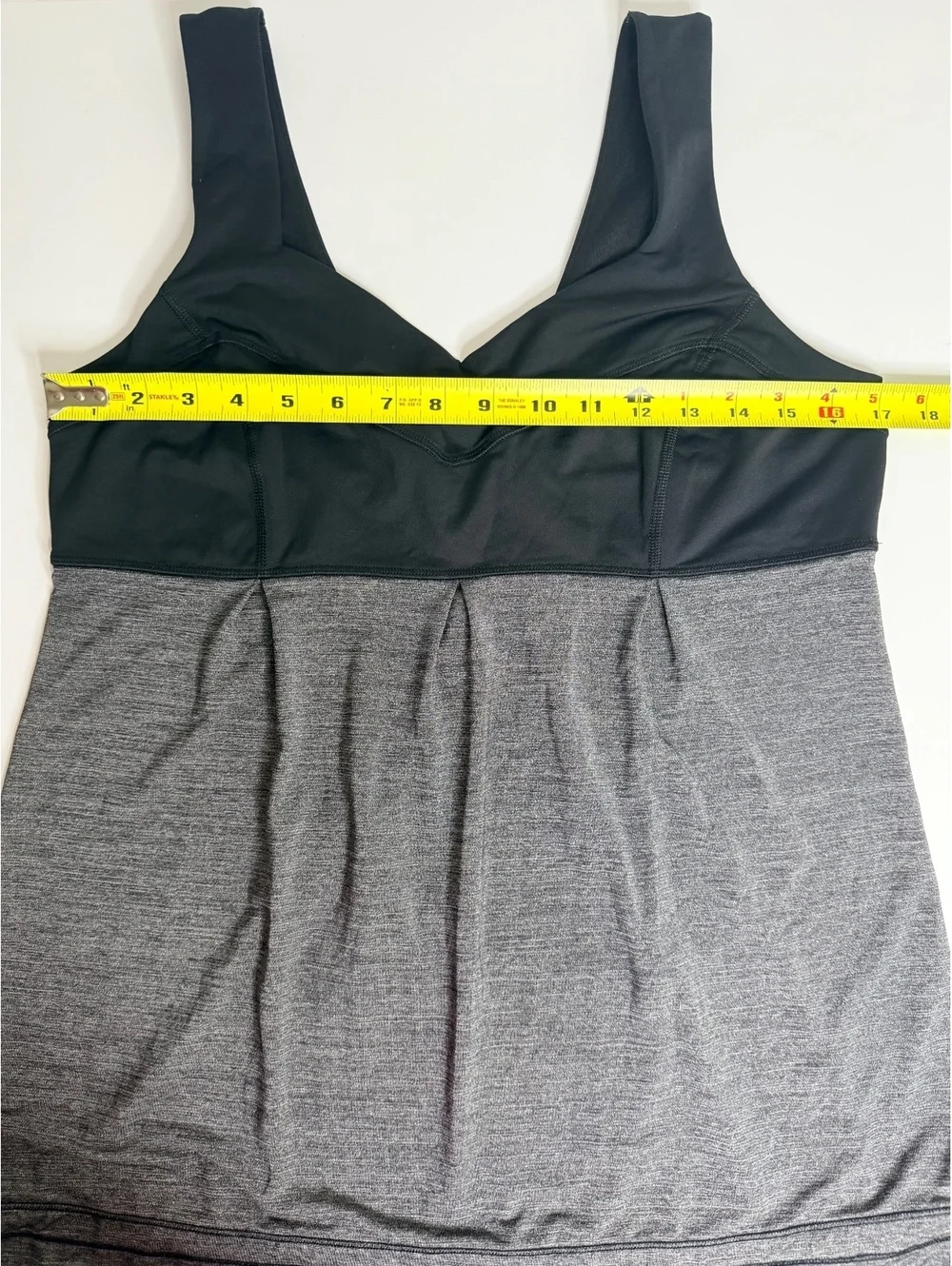 Lululemon Women’s Run Tame Me Tank Size 12